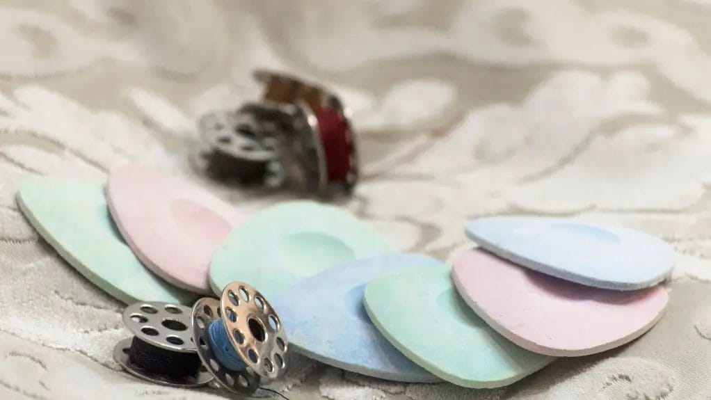 Comment coudre un tissu satin