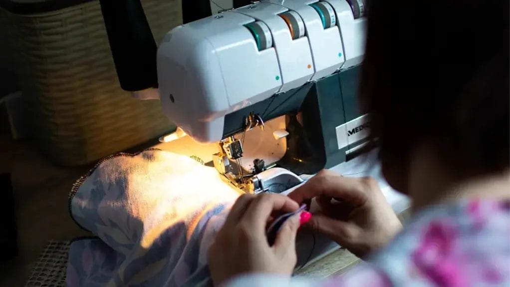 Comment empêcher le tissu jersey de rouler